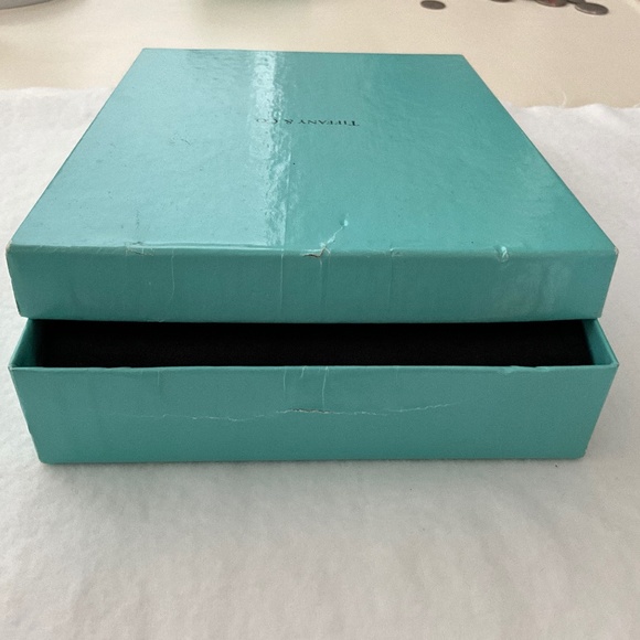 TIFFANY & CO Signature 18K YG Clasp Akoya Pearl Strand Necklace - Picture 14 of 14